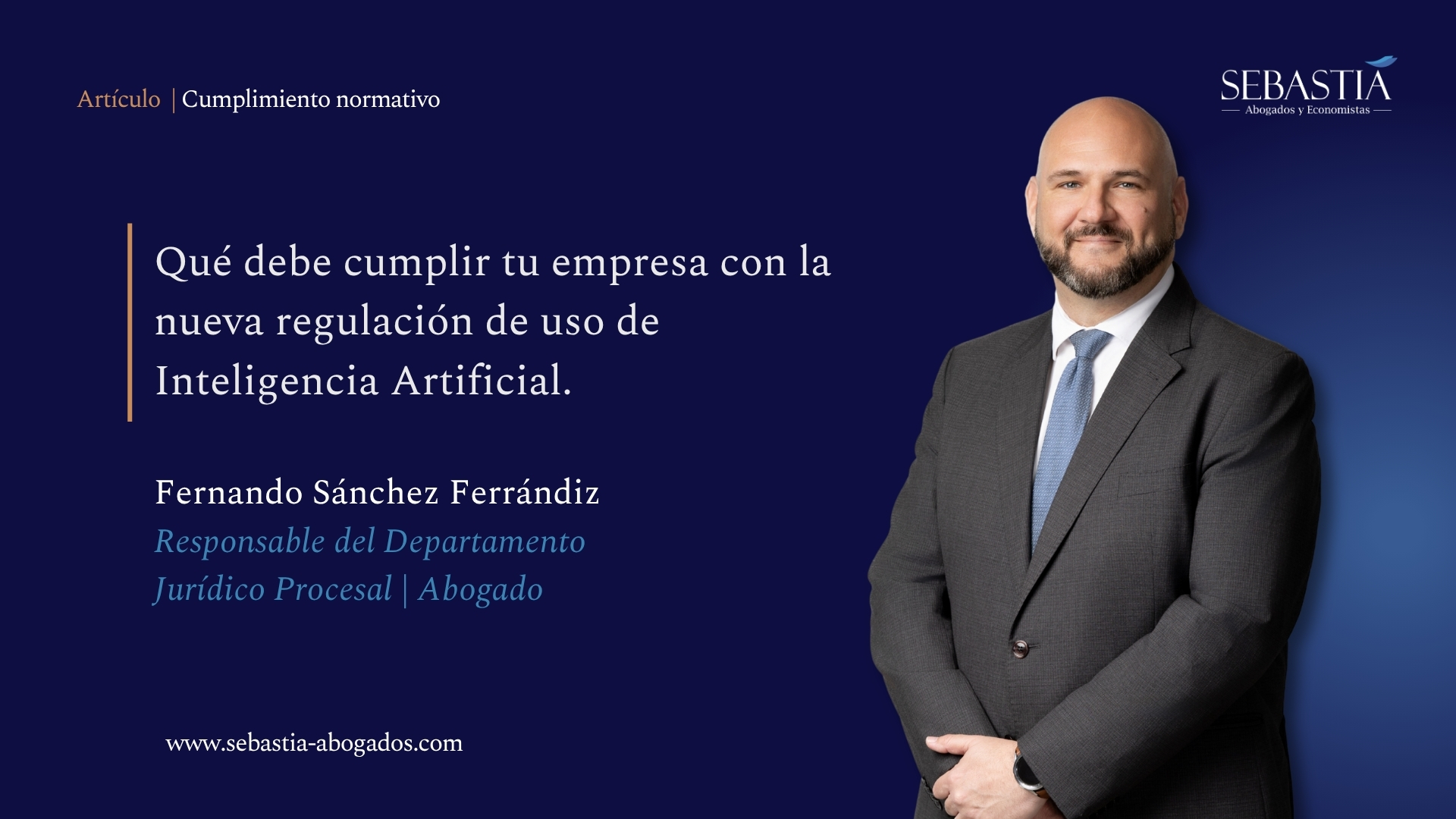 Escritor del artículo sobre regulación IA